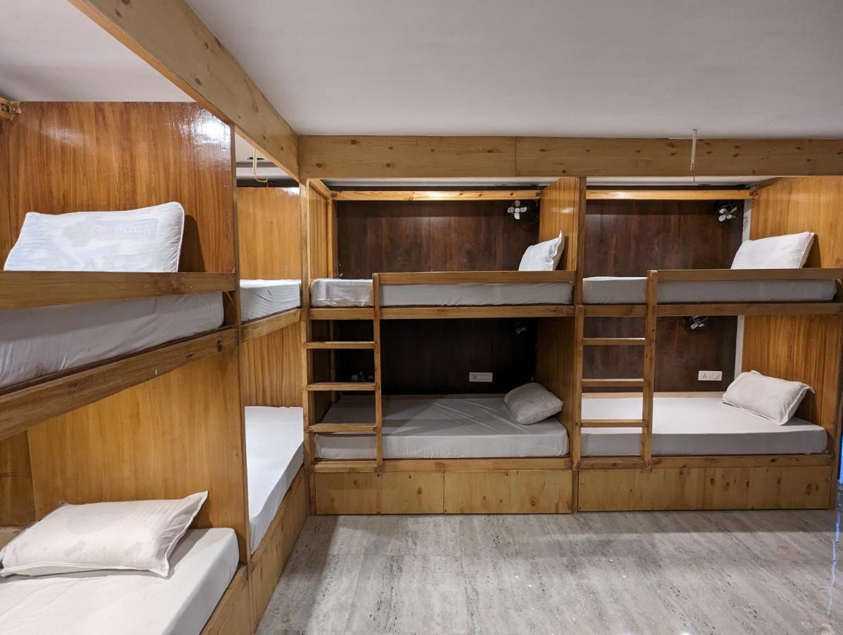 Hog - House Of Gypsy Hostel Risikés Kültér fotó