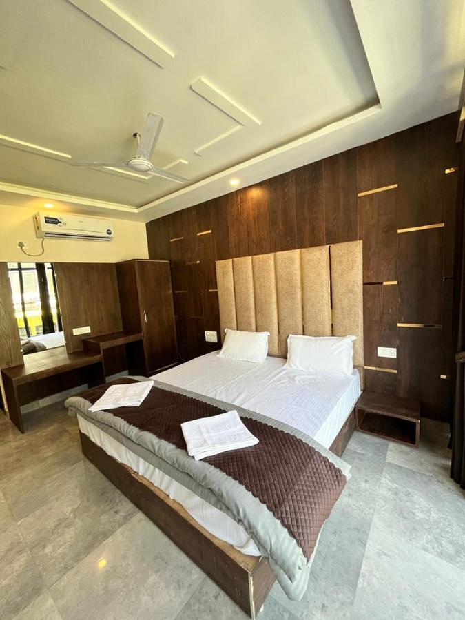 Hog - House Of Gypsy Hostel Risikés Kültér fotó
