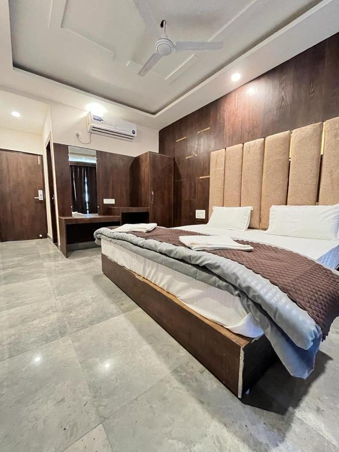 Hog - House Of Gypsy Hostel Risikés Kültér fotó