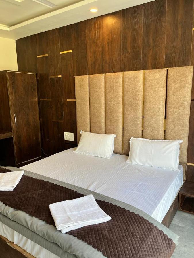 Hog - House Of Gypsy Hostel Risikés Kültér fotó