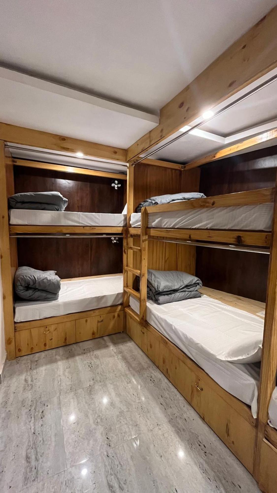 Hog - House Of Gypsy Hostel Risikés Kültér fotó